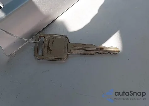 1995 Geo Tracker из США, поврежденный, VIN 2CNBJ1869S6911342